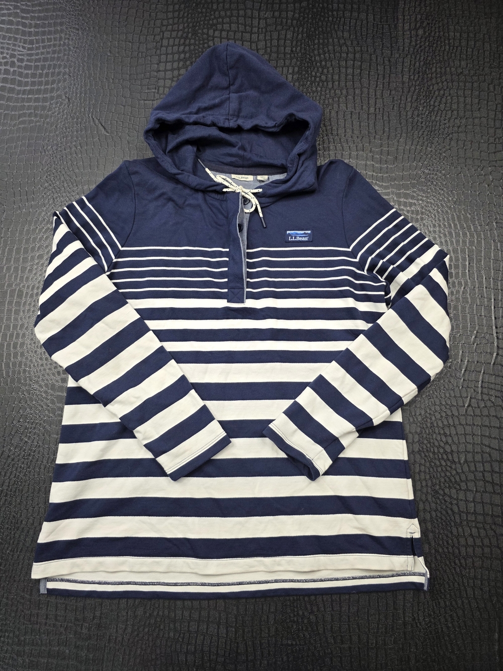 L.L. Bean pullover Navy White Stripe Size Large